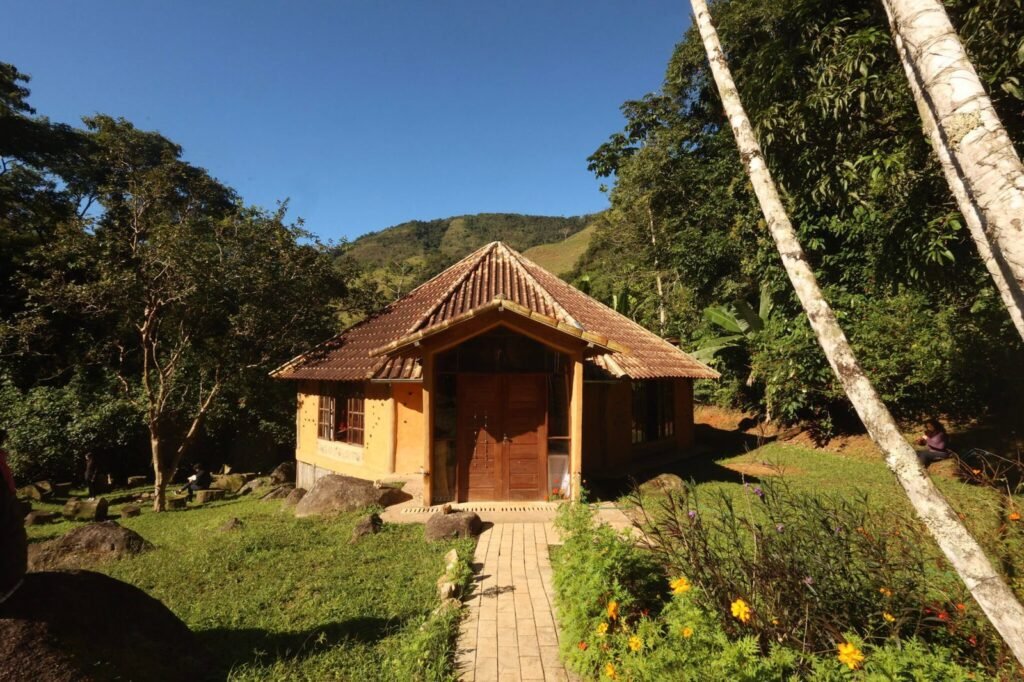 Casa de hospedagem em meio à Mata Atlântica na Flor de Maria